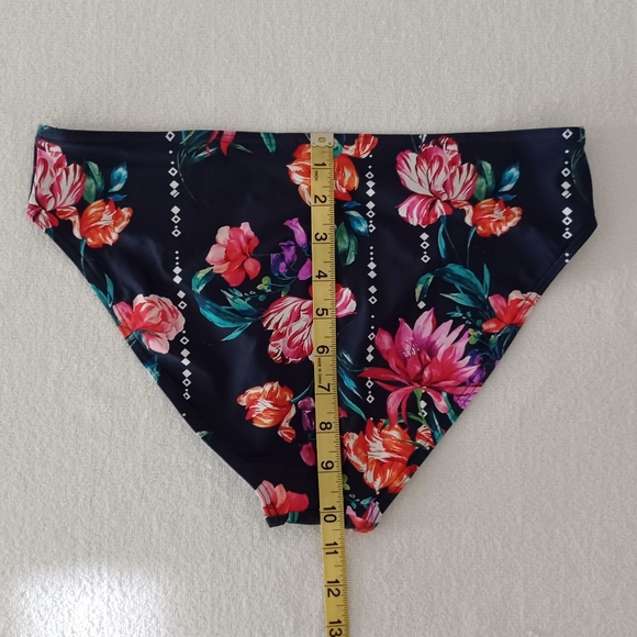 VENUS Floral Drop Bikini Bottom, size M - Picture 6 of 11
